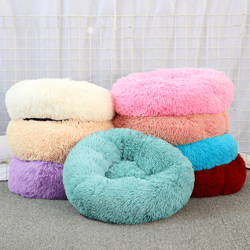 Round plush dog bed, waterproof and super soft bottom