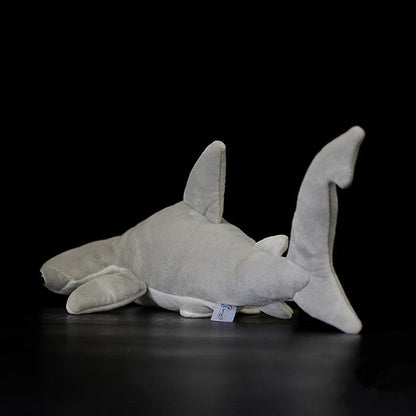 Peluche réaliste requin gris à tête marteau