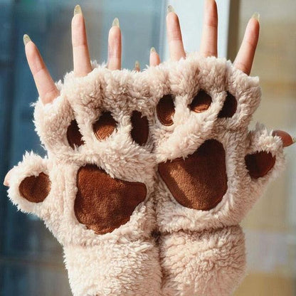 Plush mittens with cat claws