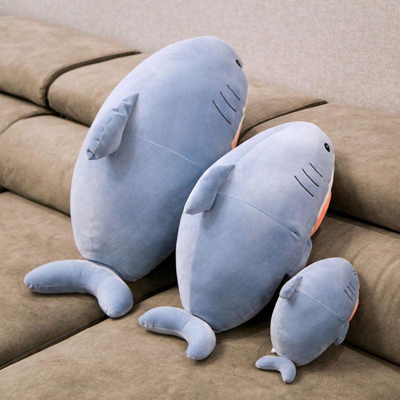 Oreillers en peluche face de chat requin