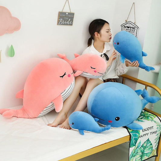 Peluches baleines à câliner