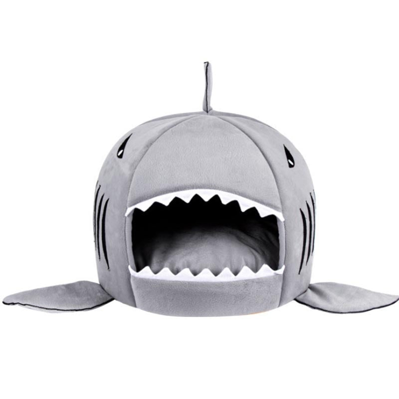 Lit en forme de requin pour petits chiens et chats