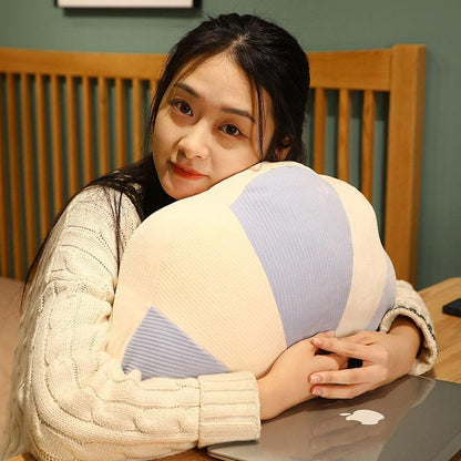 Soft and comfortable shell-shaped plush pillow