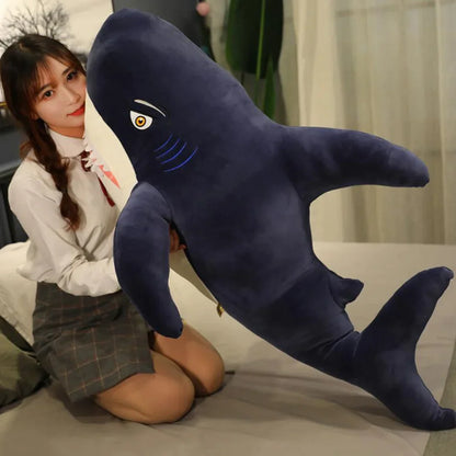 Peluche requin géant féroce