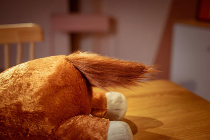 Peluche cheval couché super mignon