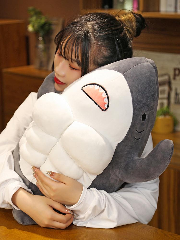 Peluche requin musclé