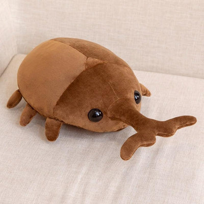 Spectacular beetle plush toy