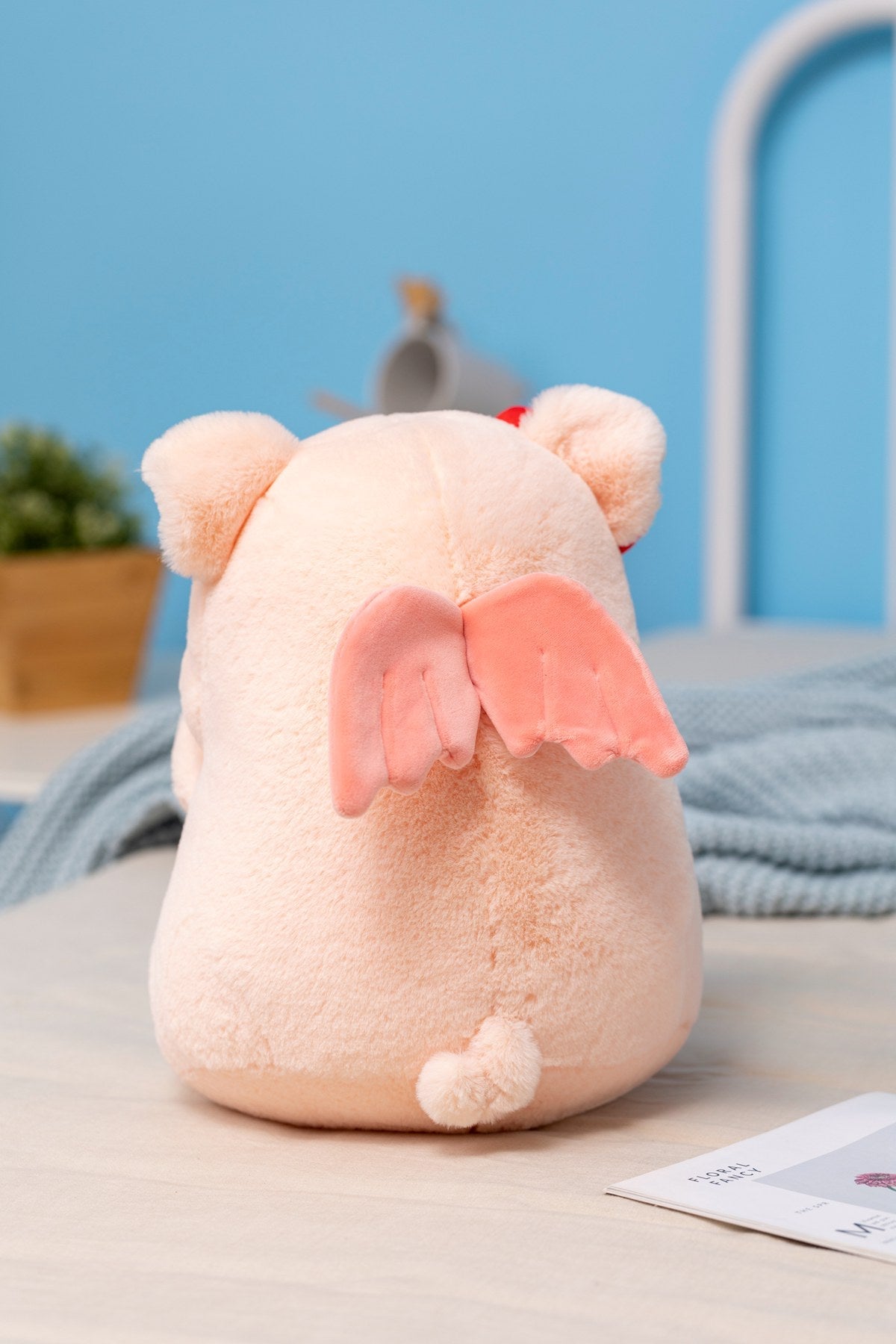 Plush Pig flying heart balloon