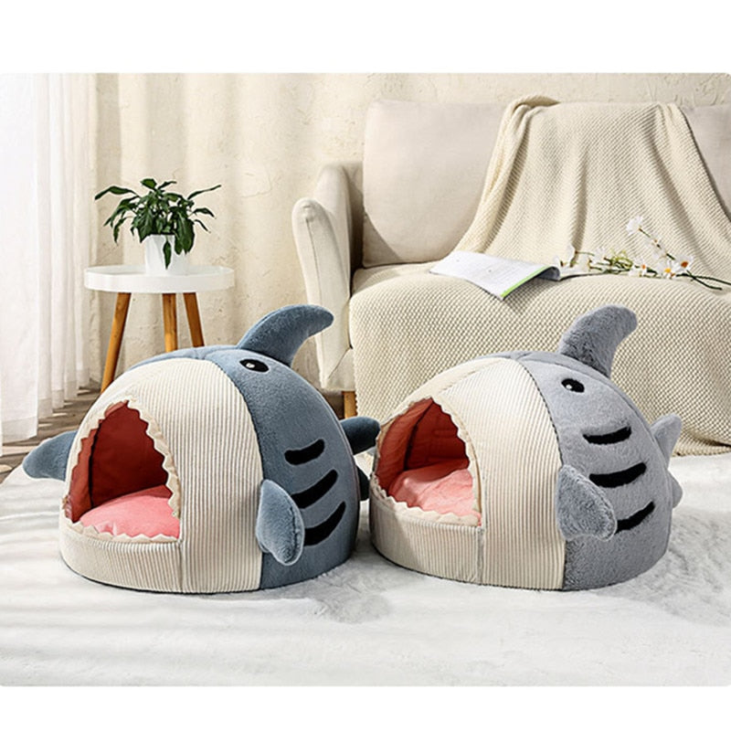 Small shark bed