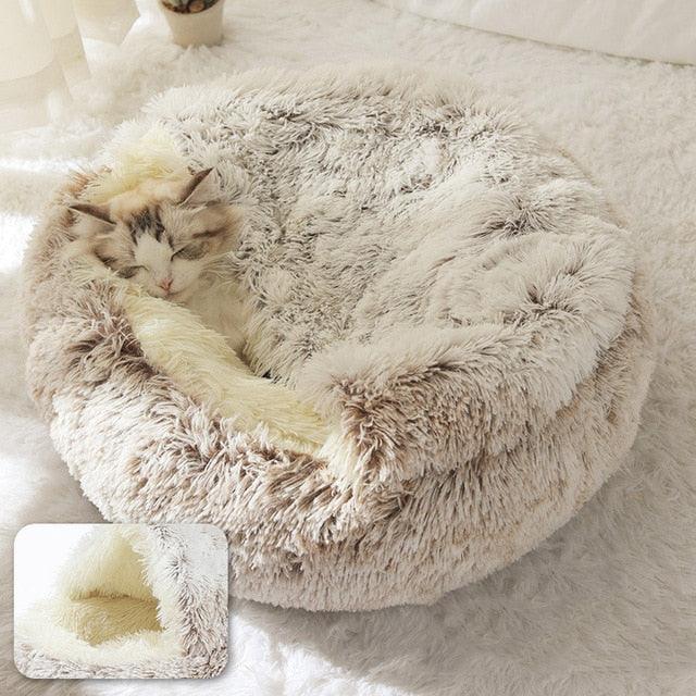 Lit adorable et douillet en forme de grotte pour chat