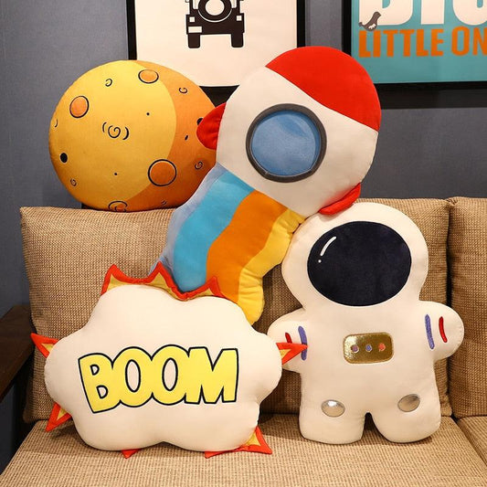 Oreillers de l'espace (peluches Astronautes, Boom, Mars, Fusée vers la Lune)