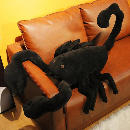 Peluche Scorpion Noir Géant Ressemblant à la réalité