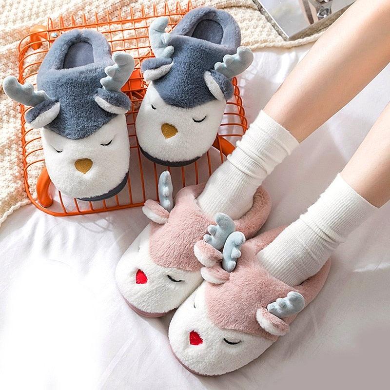 Chaussons en peluche en forme de renne