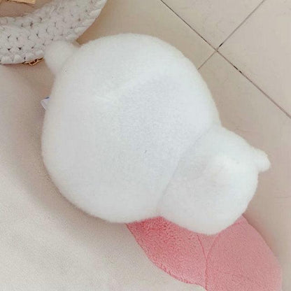 Faceless cat plush toy