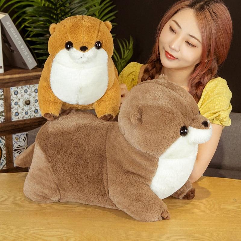 Poupées en peluche réalistes et mignonnes en forme de loutre