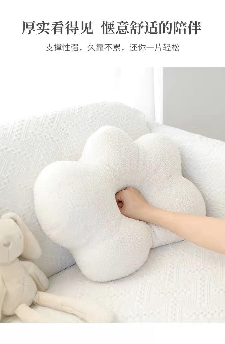 Oreiller en peluche nuage de dessin animé