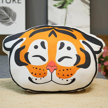 Expressive tiger head pillow