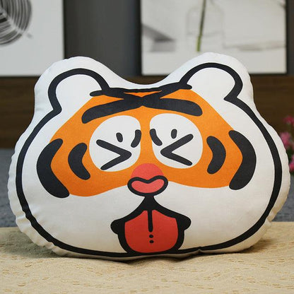 Expressive tiger head pillow