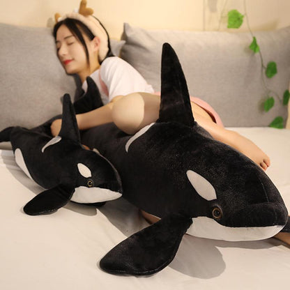 Gigantic orca plush toy