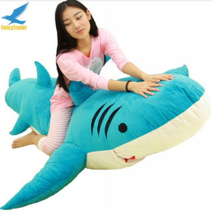 Sac de couchage pour requin géant en peluche